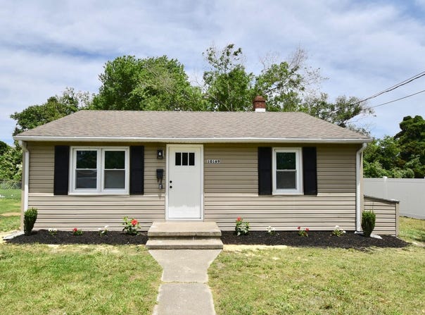 10169 LOCUST STREET, LAUREL, DE 19956