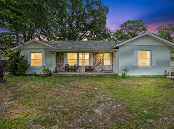 1203 Zeola, Longview, TX 75604