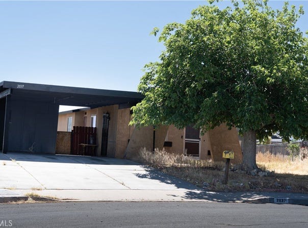 2037 Sequoia, Barstow, CA 92311