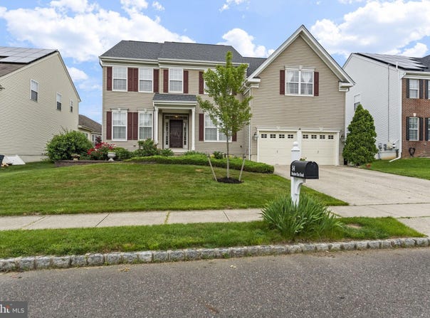 54 MEADOW RUN ROAD, BORDENTOWN, NJ 08505
