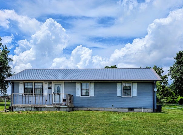 403 S Shiloh Avenue, Conway, MO 65632