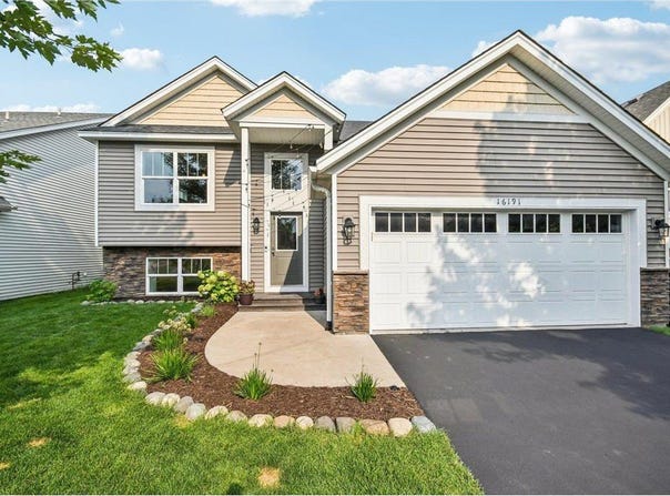 16191 Unity Street NW, Andover, MN 55304