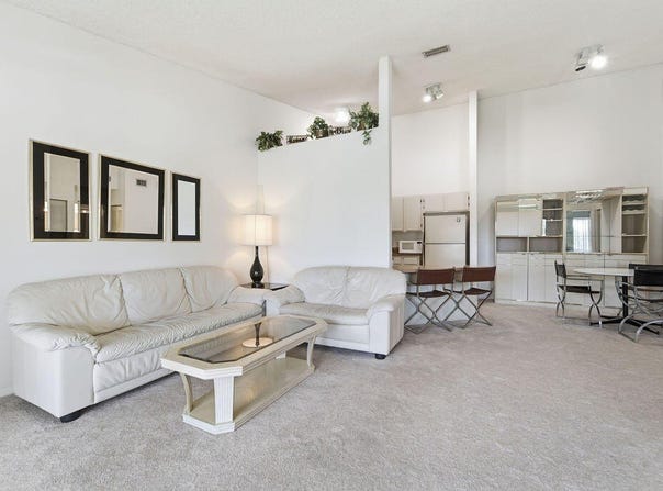 6519 Chasewood Drive, Jupiter, FL 33458