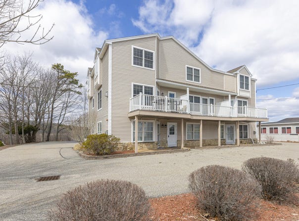 106 E Grand Avenue, Old Orchard Beach, ME 04064