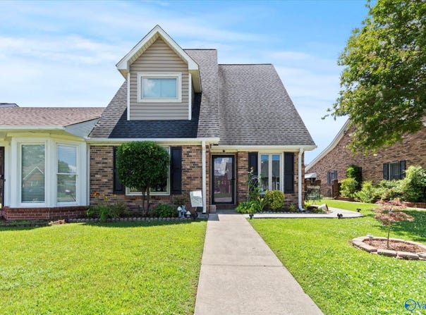 2413 Remington Circle SW, Decatur, AL 35601