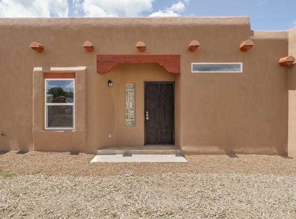 5 Archuleta, Ranchos de Taos, NM 87557