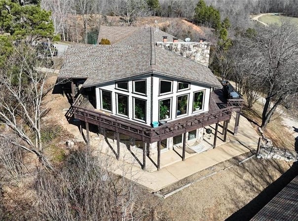 2385 Brown Road, Van Buren, MO 63965