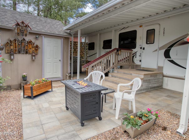 2201 E Quarter Horse Way, Show Low, AZ 85901