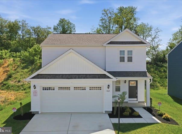 462 LUDGATE Manor, FALLING WATERS, WV 25419