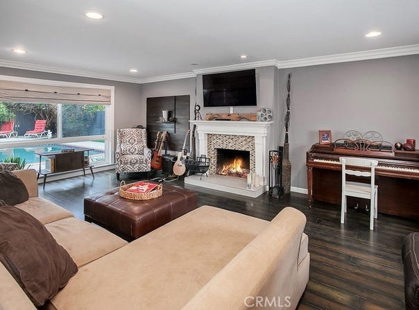 7722 Faustt Avenue, West Hills, CA 91304