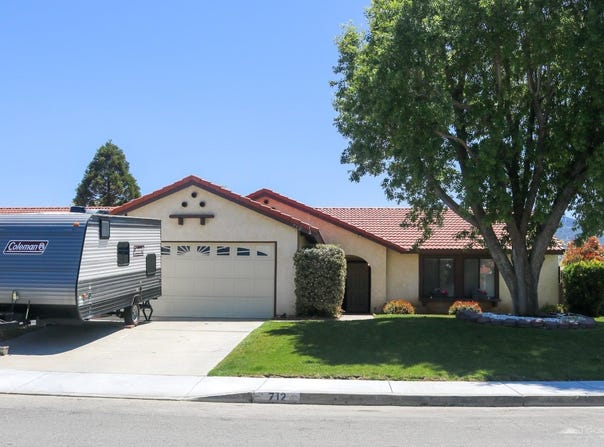 712 Silver Oak Drive, Tehachapi, CA 93561