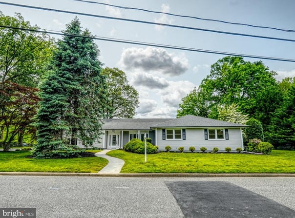 72 DWIGHT DRIVE, OCEAN, NJ 07712