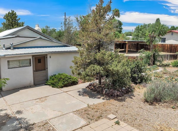 121 Cruz Alta Road, Taos, NM 87571