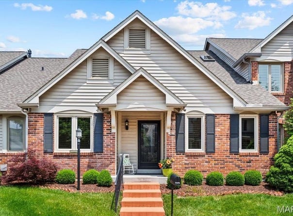 14309 Open Meadow Court E, Chesterfield, MO 63017