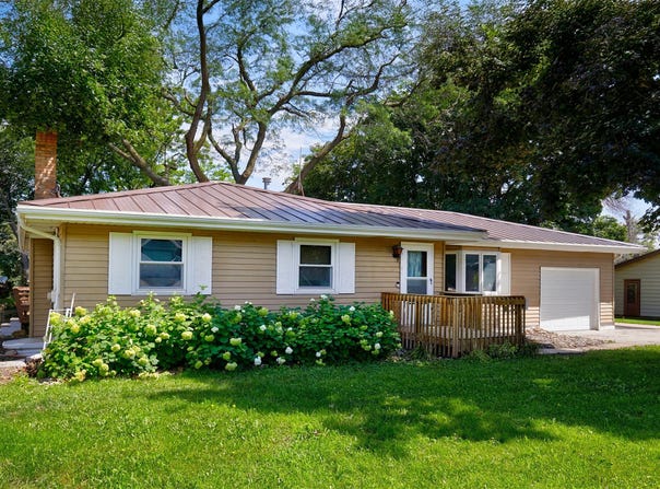 1612 Horse N Buggy Drive, Adel, IA 50003