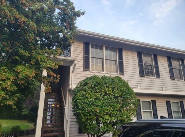 196 Milkweed Ct, Readington Township, NJ 08887