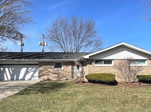 700 Longview Drive, Countryside, IL 60525