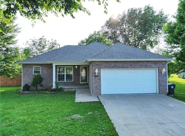 3306 Plaza Circle, Sedalia, MO 65301