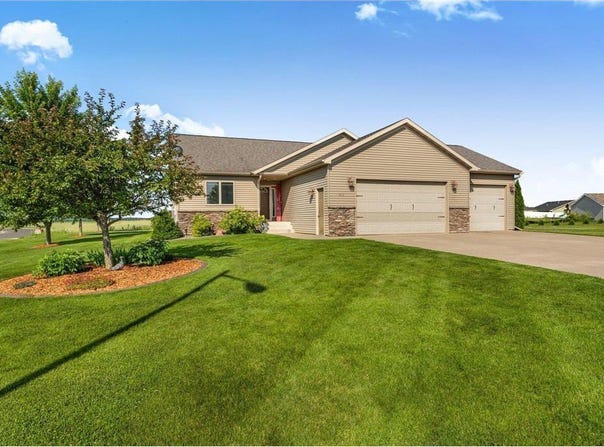 511 8th Street SW, Rice, MN 56367