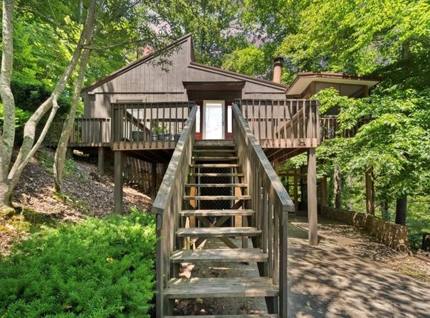 207 Cliff View Lane, Hazard, KY 41701