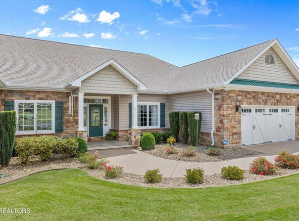 404 Chota Landing Way, Loudon, TN 37774