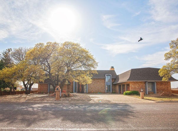 1407 Mustang Drive, Denver City, TX 79323