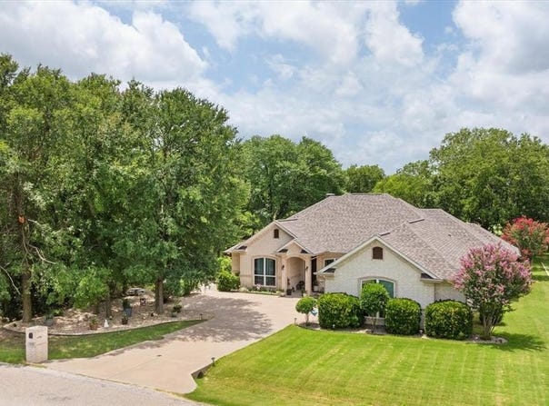 1809 Rockview Drive, Granbury, TX 76049