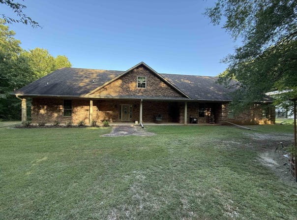 398 Barton Bethel Road, Nashville, AR 71852