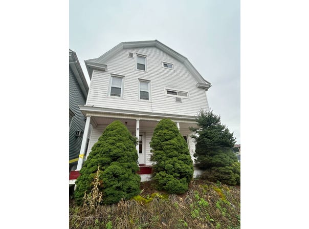 1329 Chestnut St, Kulpmont, PA 17834
