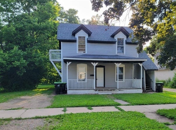 913 8th Street E, Menomonie, WI 54751