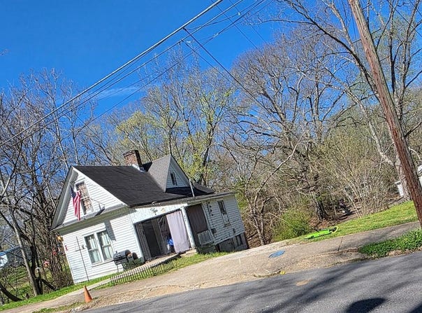 402 Routon, PARIS, TN 38242