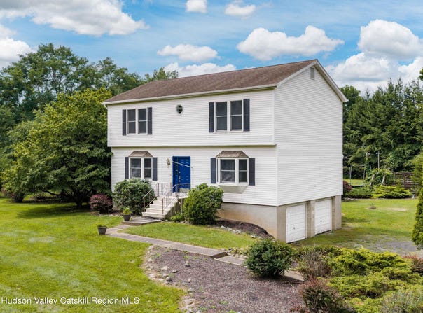 233 Queens Highway, Kerhonkson, NY 12446