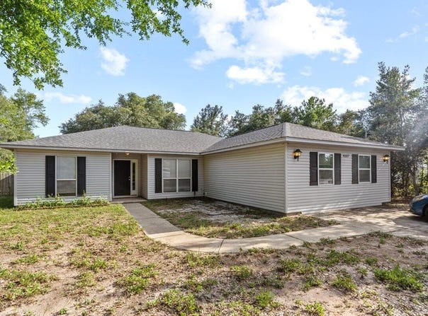 4887 Martina Way, Gulf Breeze, FL 32563