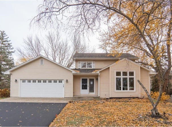 5245 Clayton Drive, Maple Plain, MN 55359