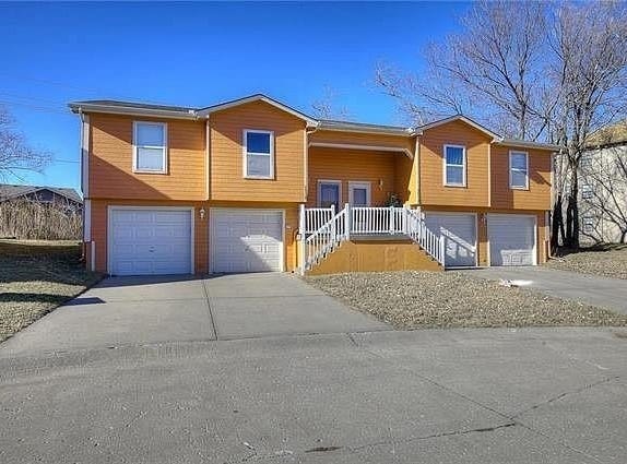 5521 NW 84 Court, Kansas City, MO 64154