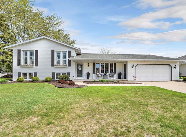419 S GOOD HOPE Road, DE PERE, WI 54115