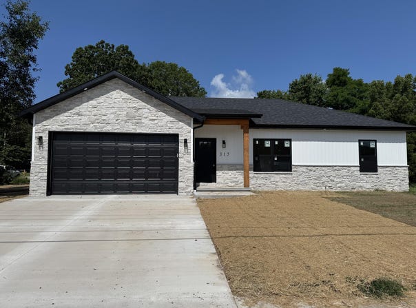 315 S College Avenue, Marionville, MO 65705