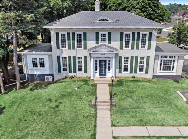 604 Wildwood Avenue, Jackson, MI 49201