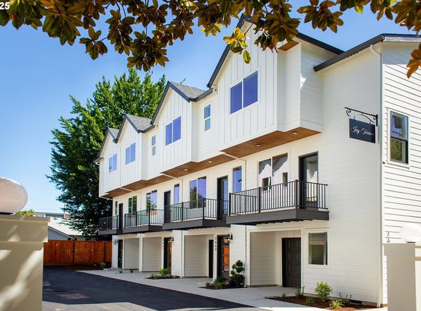 1669 SE SHERRETT ST, Portland, OR 97202