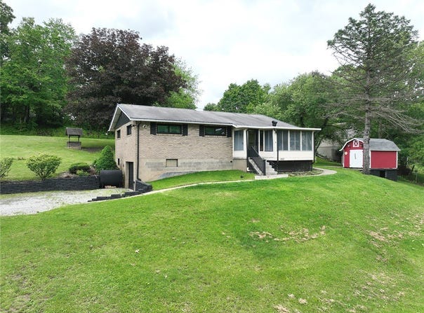 1901 North Road, North Fayette, PA 15057