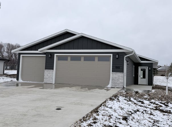 1002 S 6th Ave, Rock Rapids, IA 51246