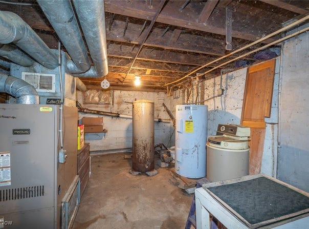 8706 Stearns Road, Olmsted Twp, OH 44138