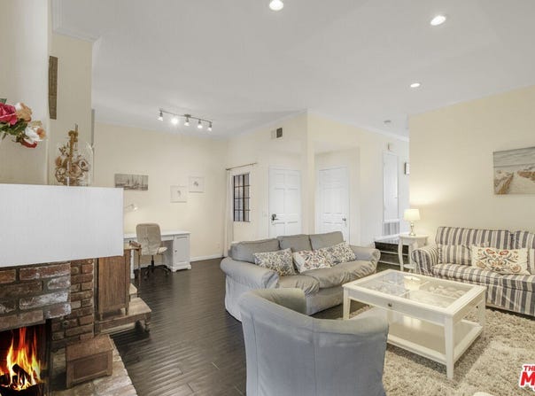 8171 Racepoint Dr, Huntington Beach, CA 92646