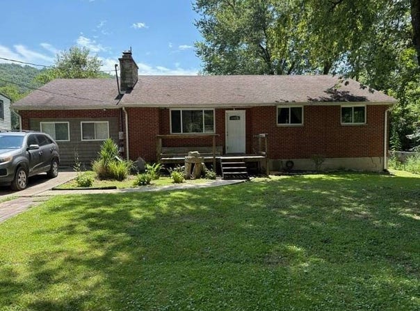 3710 Crede Drive, Charleston, WV 25302