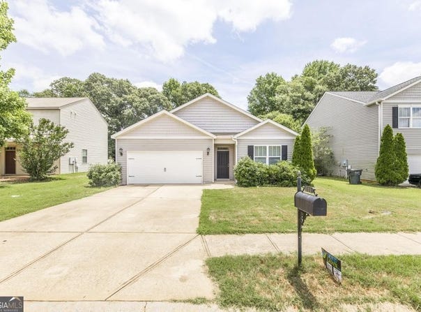 208 Flowing Meadows, Kathleen, GA 31047