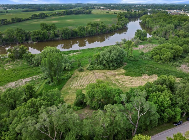 N8815 Jefferson Rd, Watertown, WI 53094