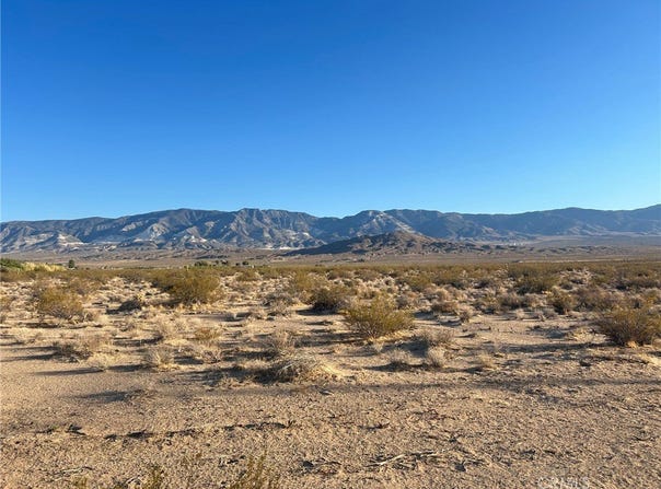 22 Clark St, Lucerne Valley, CA 92356