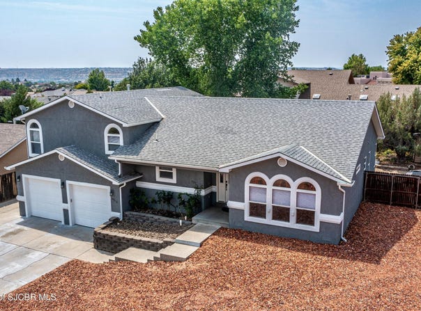 4903 CAROLCRESTE Drive, Farmington, NM 87402