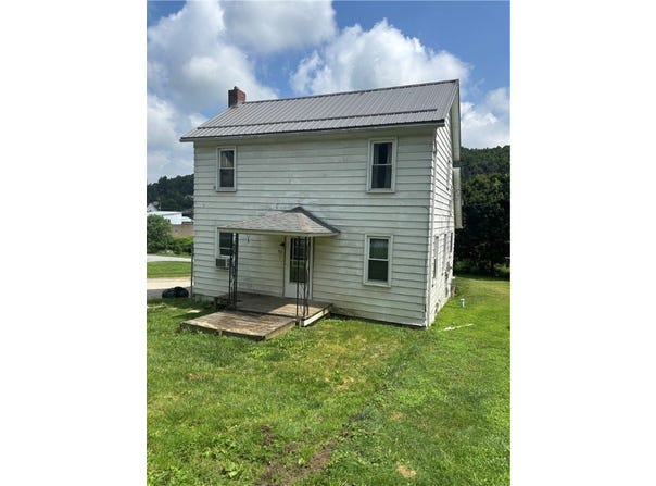 93 Upper Clinton St, Canoe Banks Twp, PA 15772