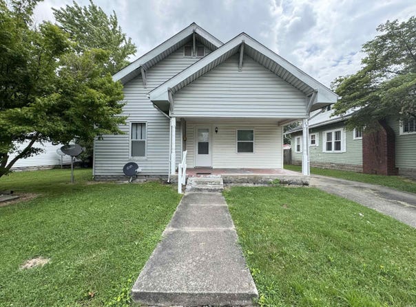 369 NE 6th Street, Linton, IN 47441